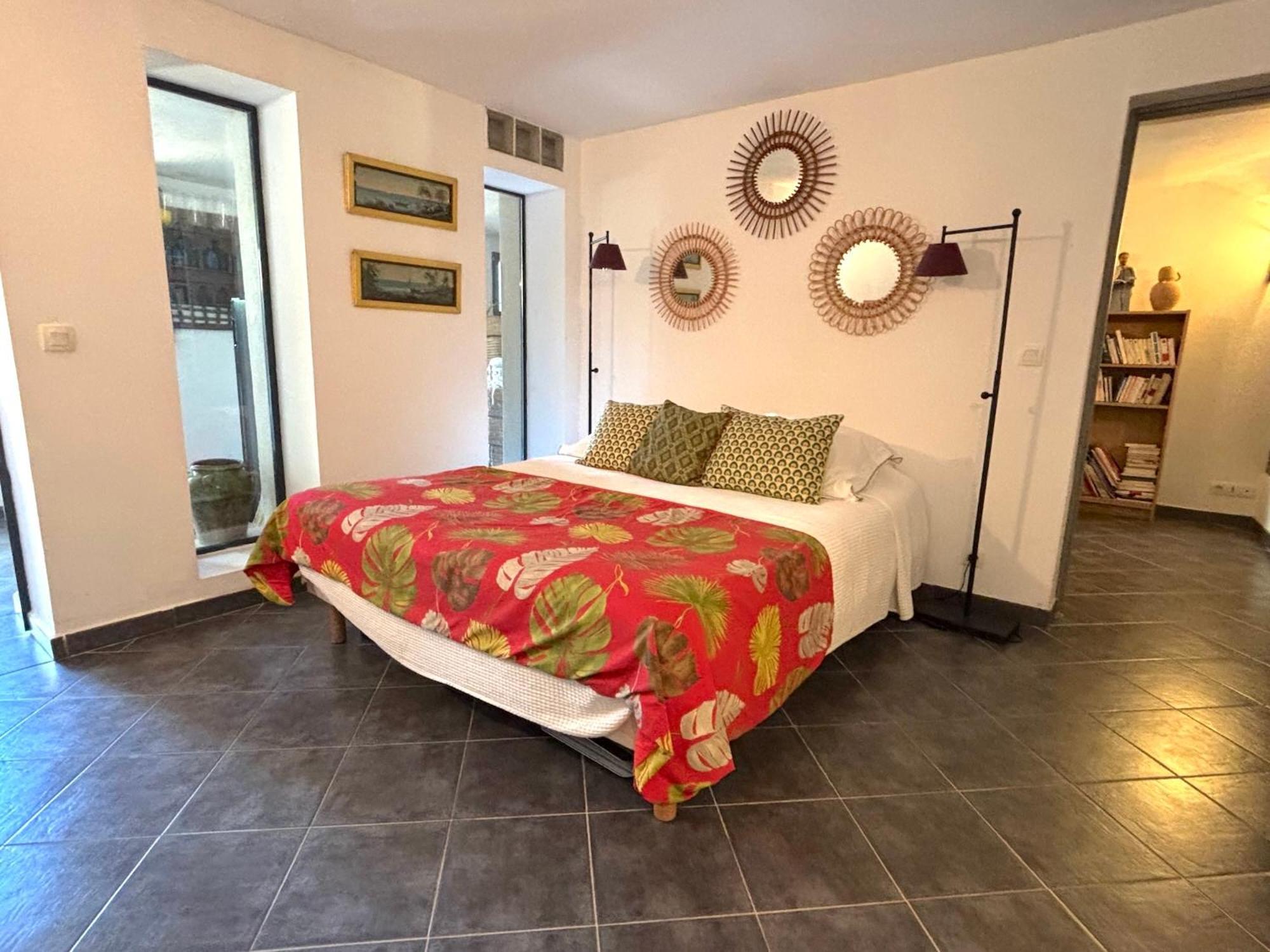Iza Villa Toulon