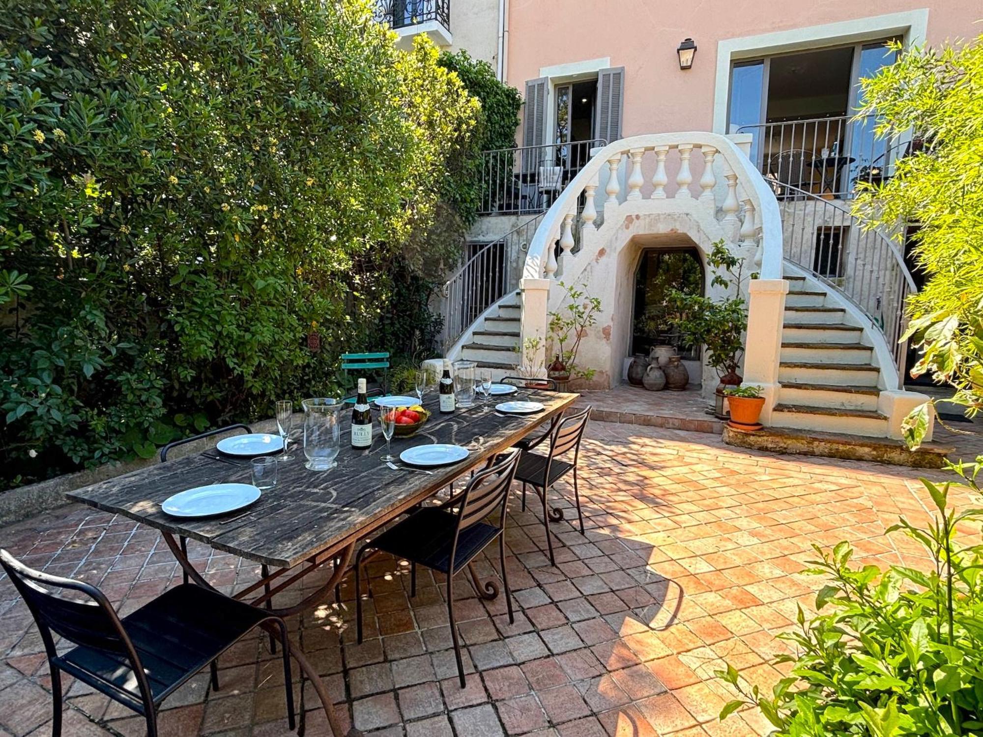 Iza Villa Toulon