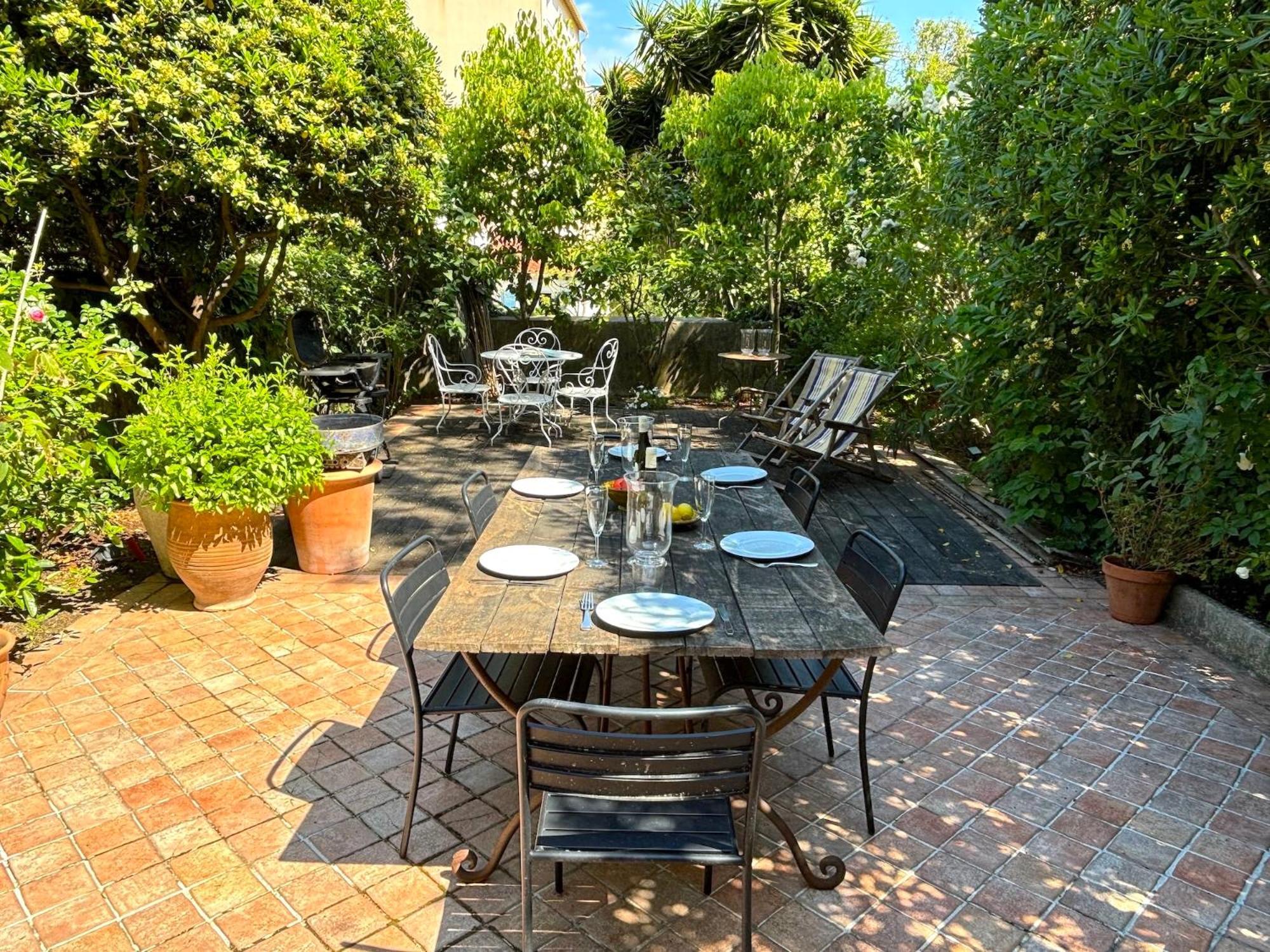 Iza Villa Toulon