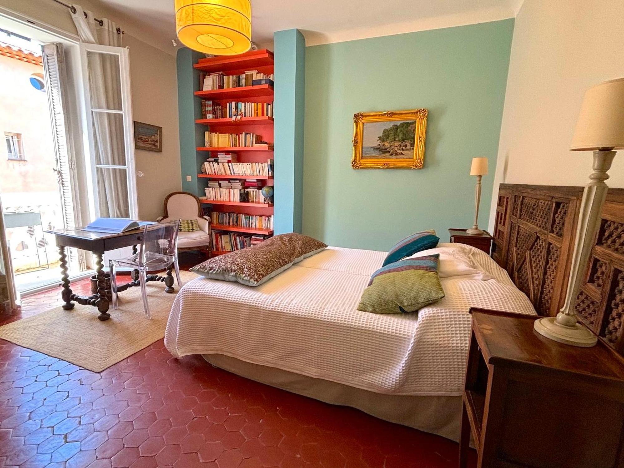 Iza Villa Toulon